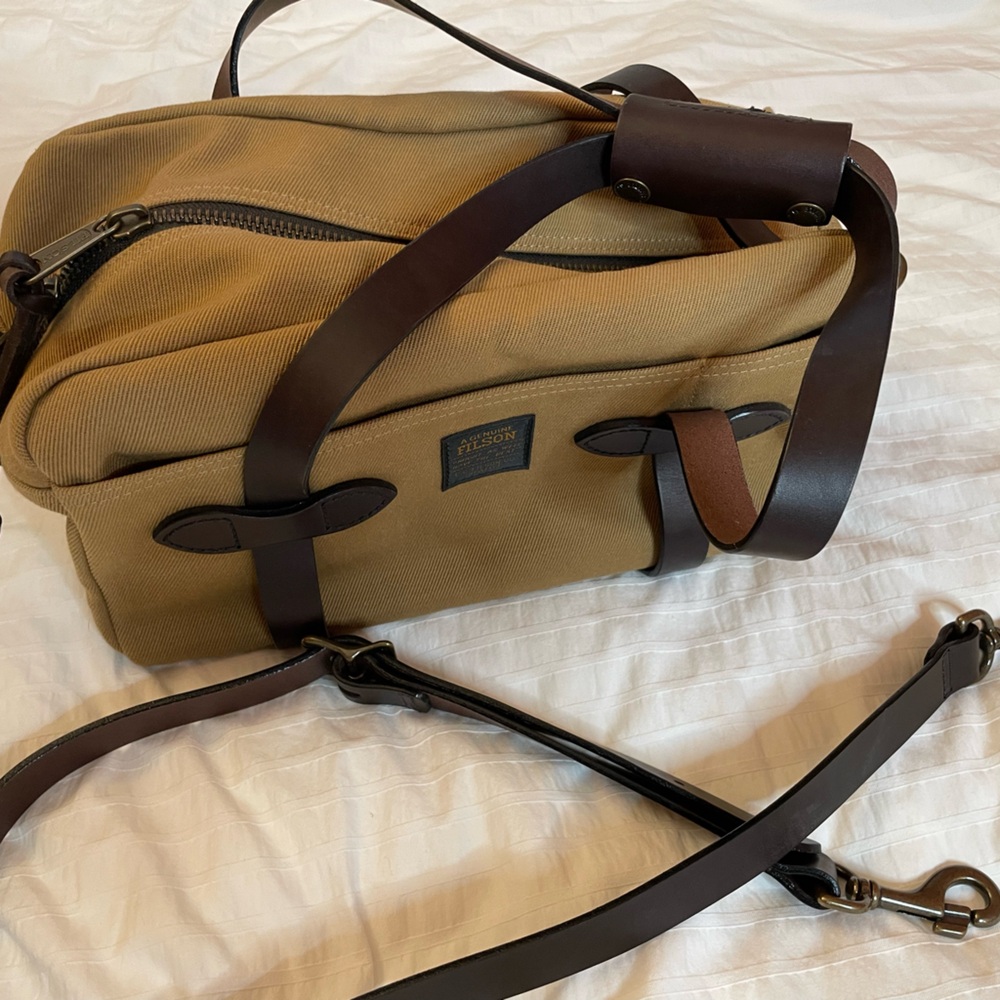 Filson like new Handbag